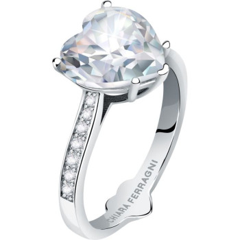 J19AVF01016 FIRST LOVE 