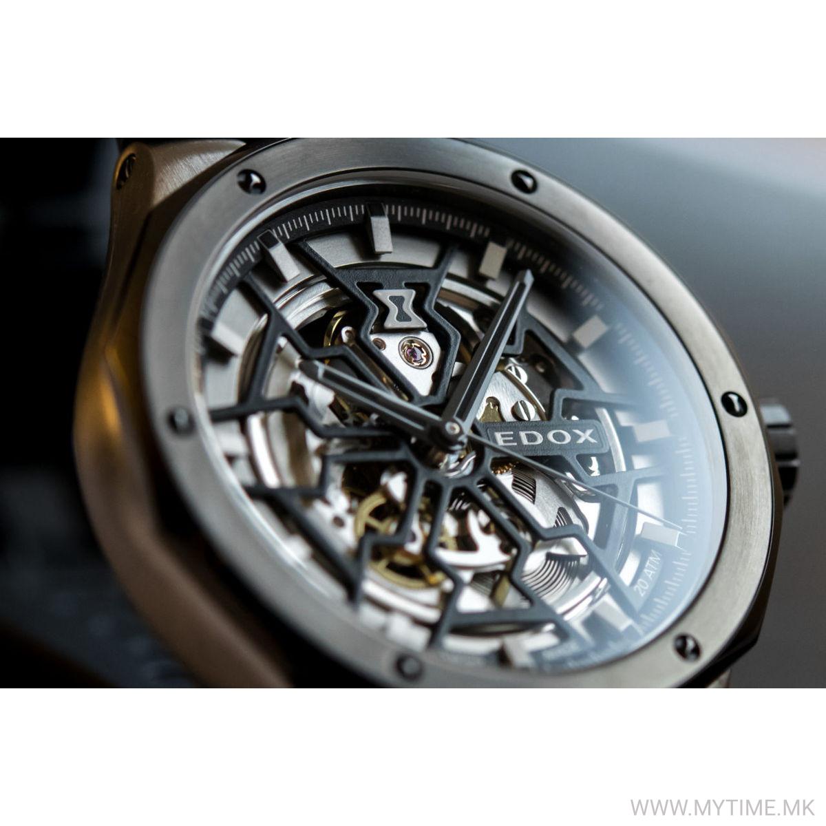85303 357GN NGN DELFIN 