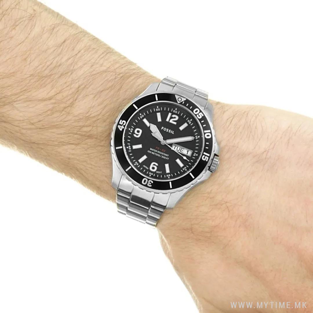 FS5687 FB - 02 